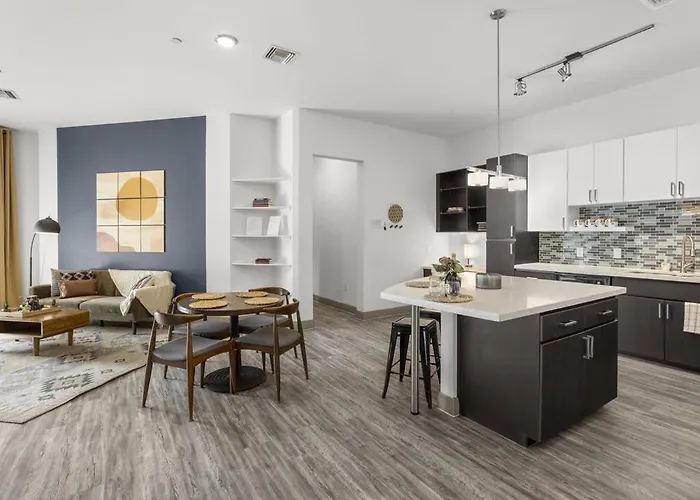 Cozysuites At Town Apartamento