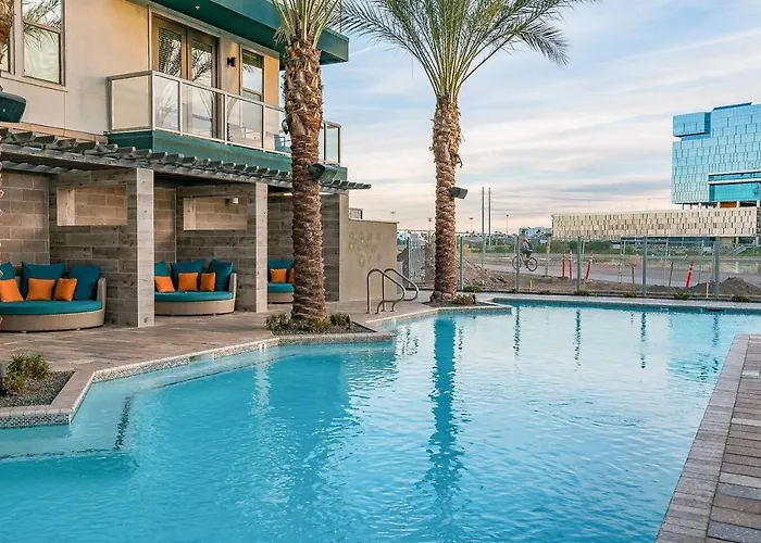 Cozysuites At Town Apartment *