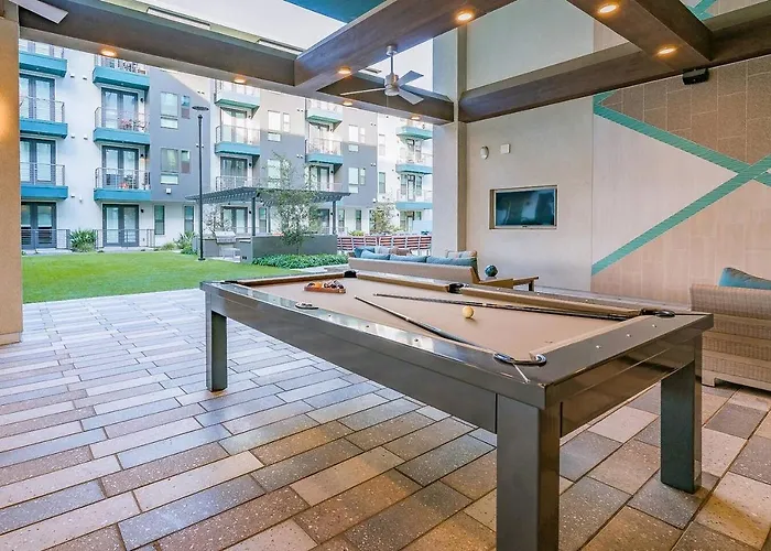 Cozysuites At Town *