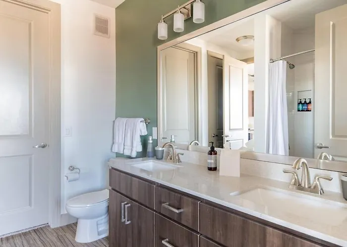 Cozysuites At Town * Tempe