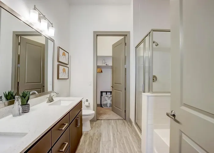 Apartamento Cozysuites At Town Tempe