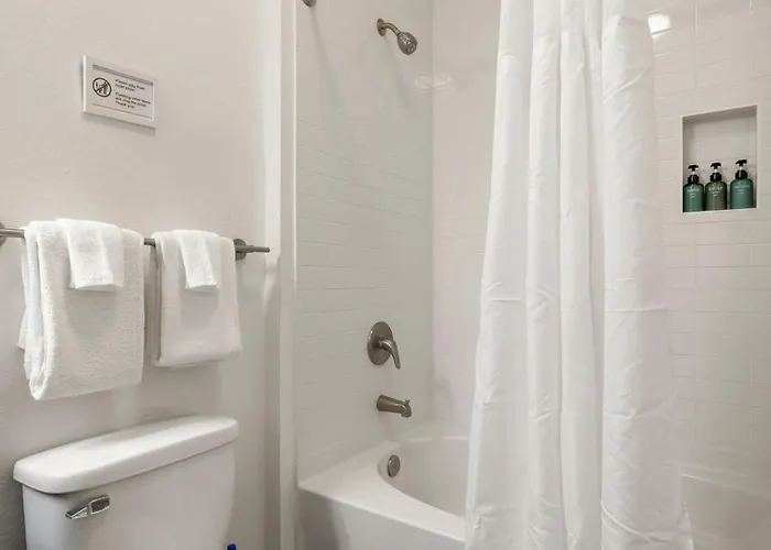 Cozysuites At Town