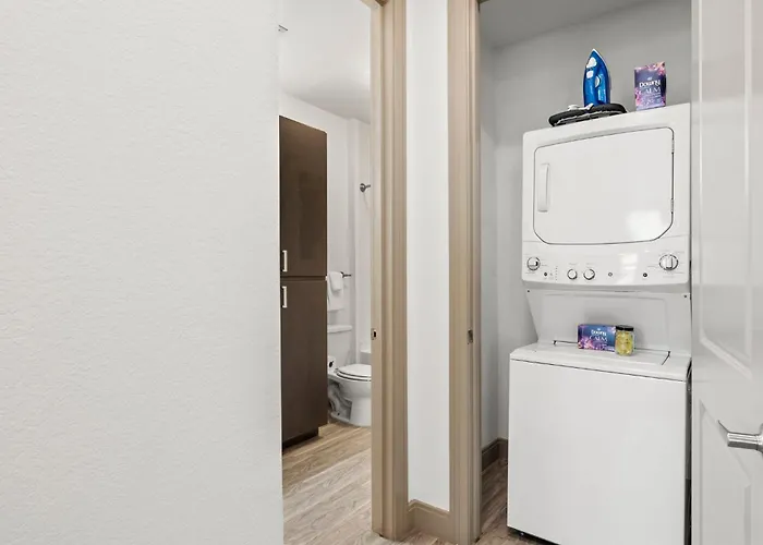 Apartment Cozysuites At Town