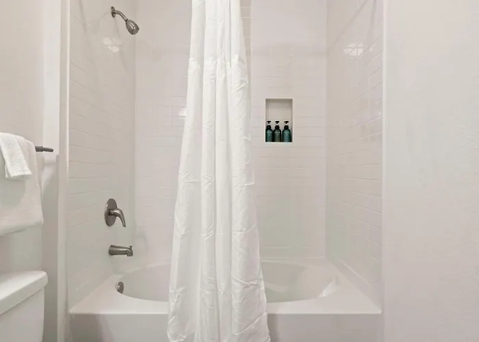 Cozysuites At Town Tempe
