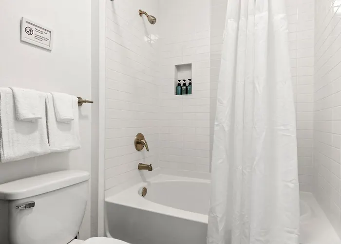 Apartment Cozysuites At Town *